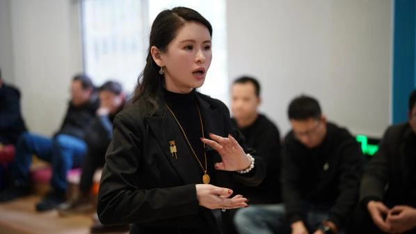 “Breaking Through Mindsets, Charging on the Front Line," Gaojie Group's Sales and Technology Departments Convene Annual Ideological Mobilization Conference