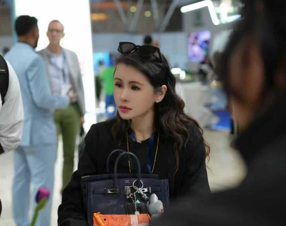 Deepening Presence in the Middle East Market! Gaojie Group Chairwoman Yao Minmin Leads Team to Saudi Arabia for Exhibition and In-Depth Business Visits