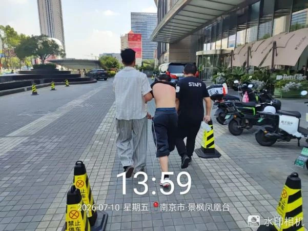 Veterans Never Fade, Responsibility in Midsummer | Gaojie Group Employee Warmly Rescues Heat-Stricken High School Student Working as Food-Delivery Rider